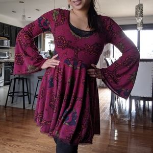 ❄️ 3/$25 Floral Bell Sleeve Flare Dress